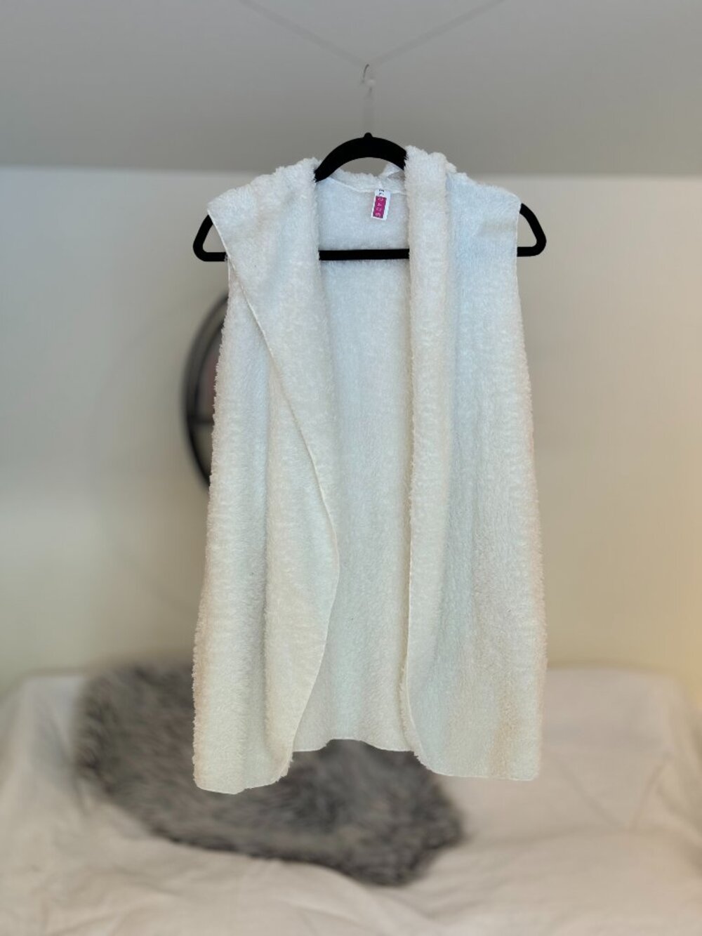 NWOT Rebellia Fuzzy Hooded Vest